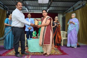 स्व. स्वाती साठे स्मृती पुरस्कार